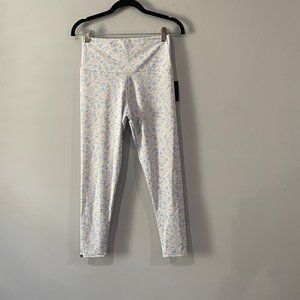 Onzie Women's High Rise Pull-On Legging White/Blue Floral Size M/L NWT